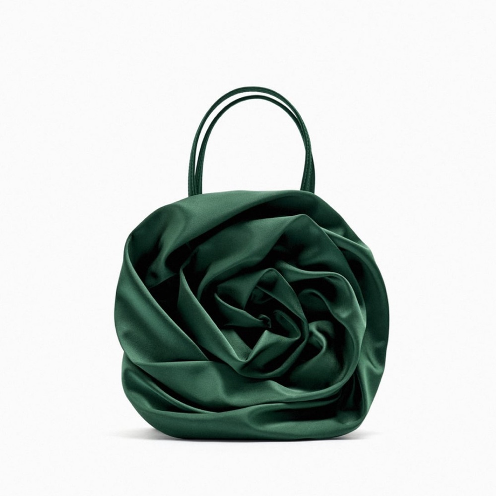 SATIN EFFECT FLOWER BAG